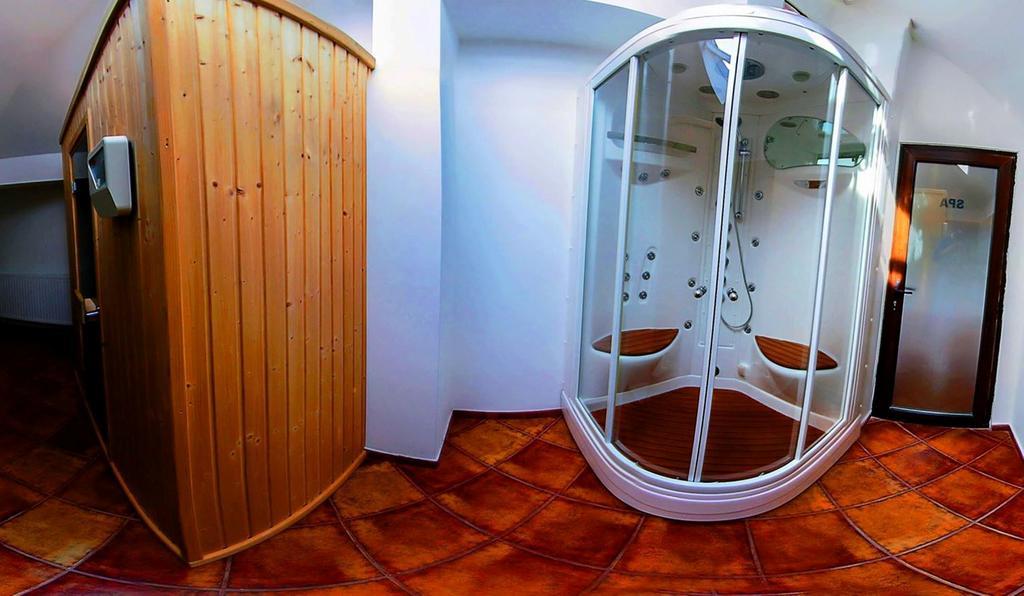 Отель Casa Cartianu Тыргу-Жиу Экстерьер фото