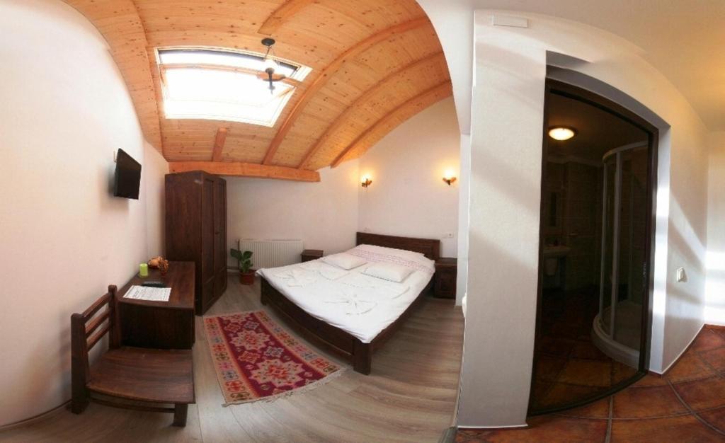 Отель Casa Cartianu Тыргу-Жиу Номер фото